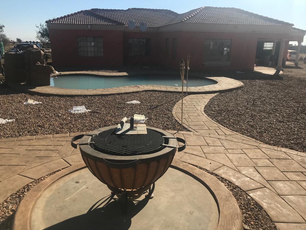 WhatsApp Image 2022-10-04 at 11.42.00 (2)